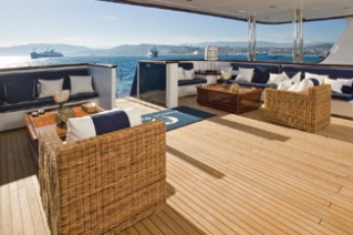FORCE BLUE - Aft deck